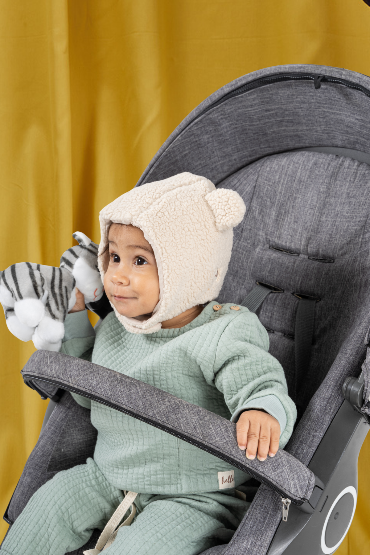 Plüschmütze mit Bärenohren